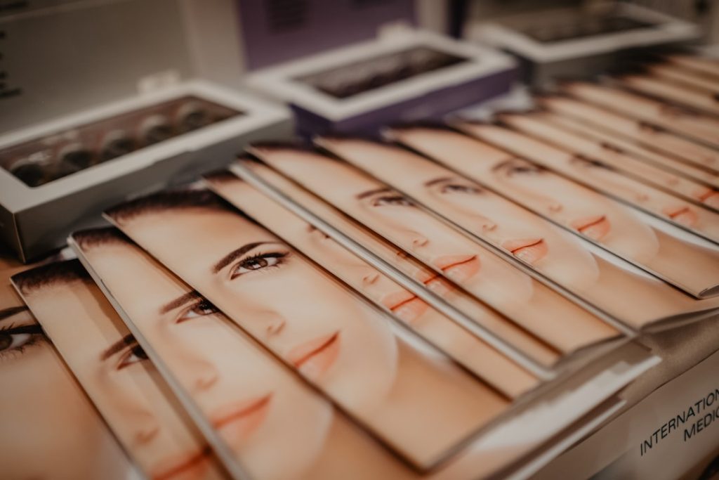  ile kosztuje druk katalogów klejonych?